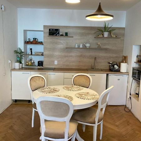 Valentina'S Apartment In City Center ブラショフ エクステリア 写真