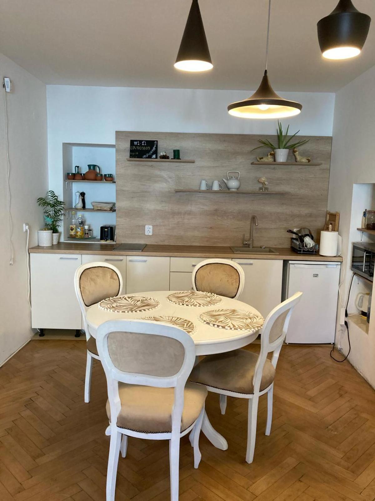 Valentina'S Apartment In City Center ブラショフ エクステリア 写真
